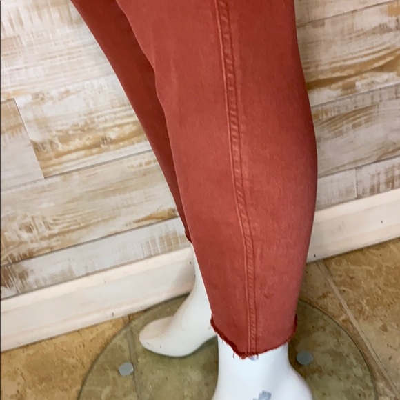 Free People Raw hem High-Rise skinny Jeans 2 (26) - Picture 6 of 12